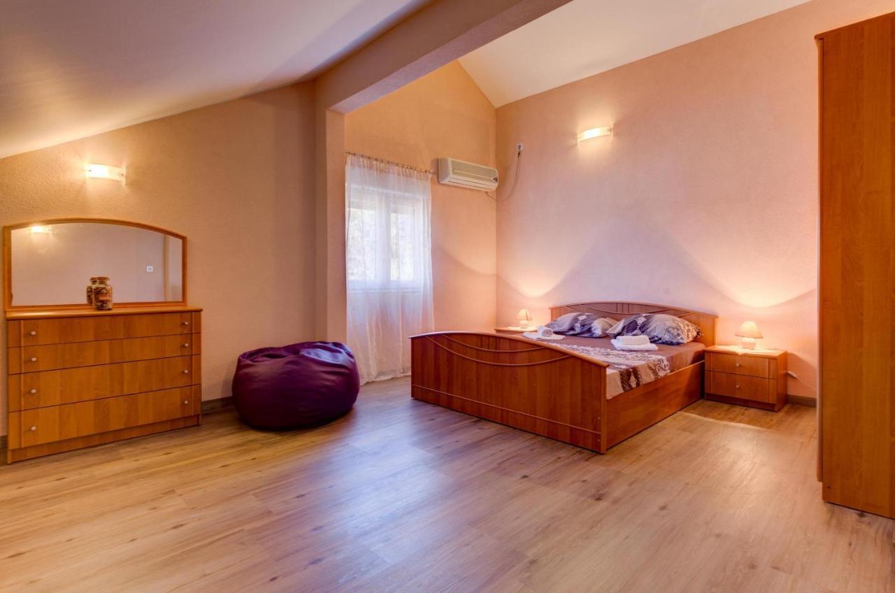 Apartments Vesna Tivat Ngoại thất bức ảnh