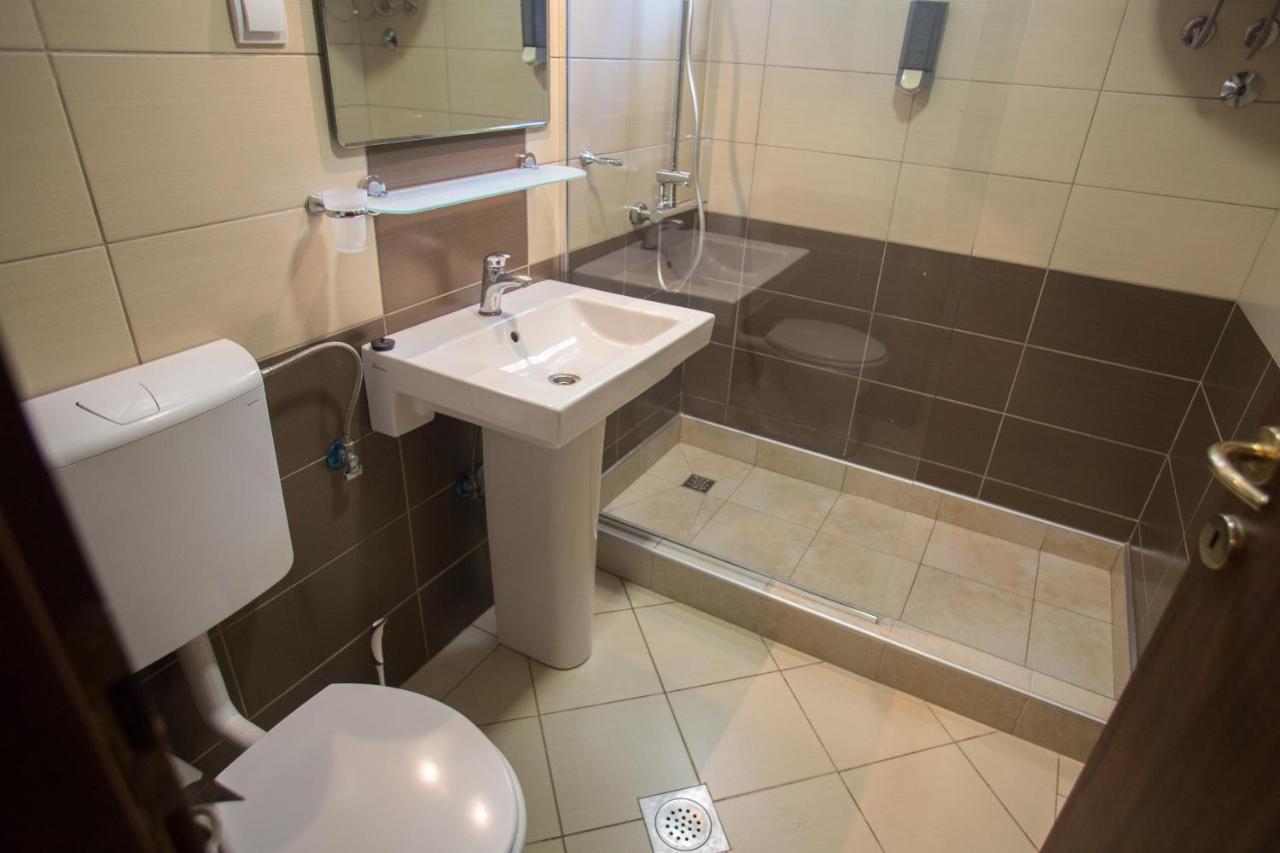 Apartments Vesna Tivat Ngoại thất bức ảnh