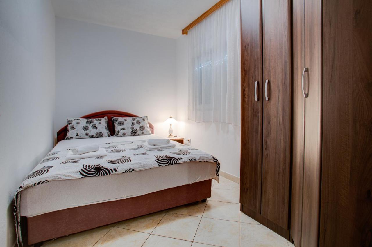 Apartments Vesna Tivat Ngoại thất bức ảnh