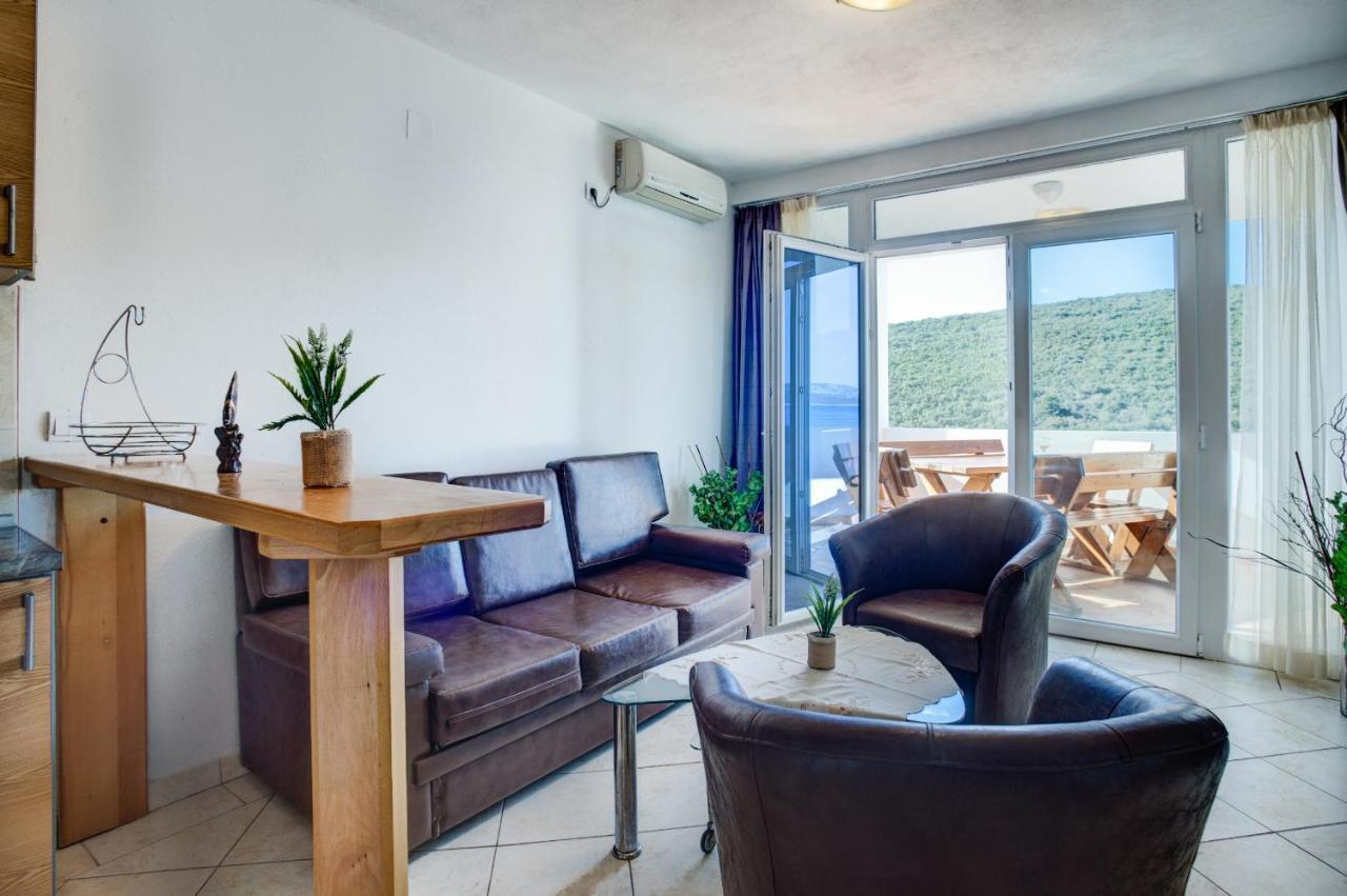 Apartments Vesna Tivat Ngoại thất bức ảnh