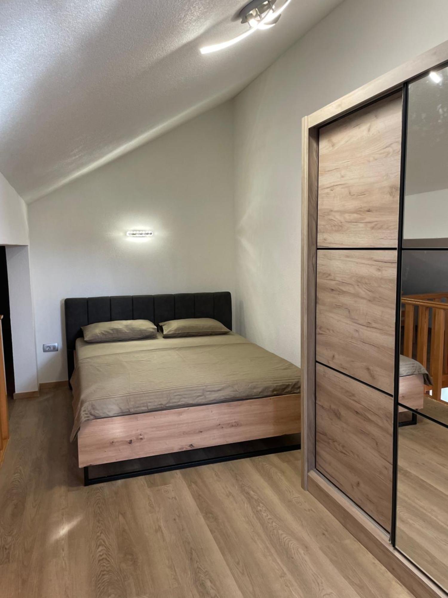 Apartments Vesna Tivat Ngoại thất bức ảnh