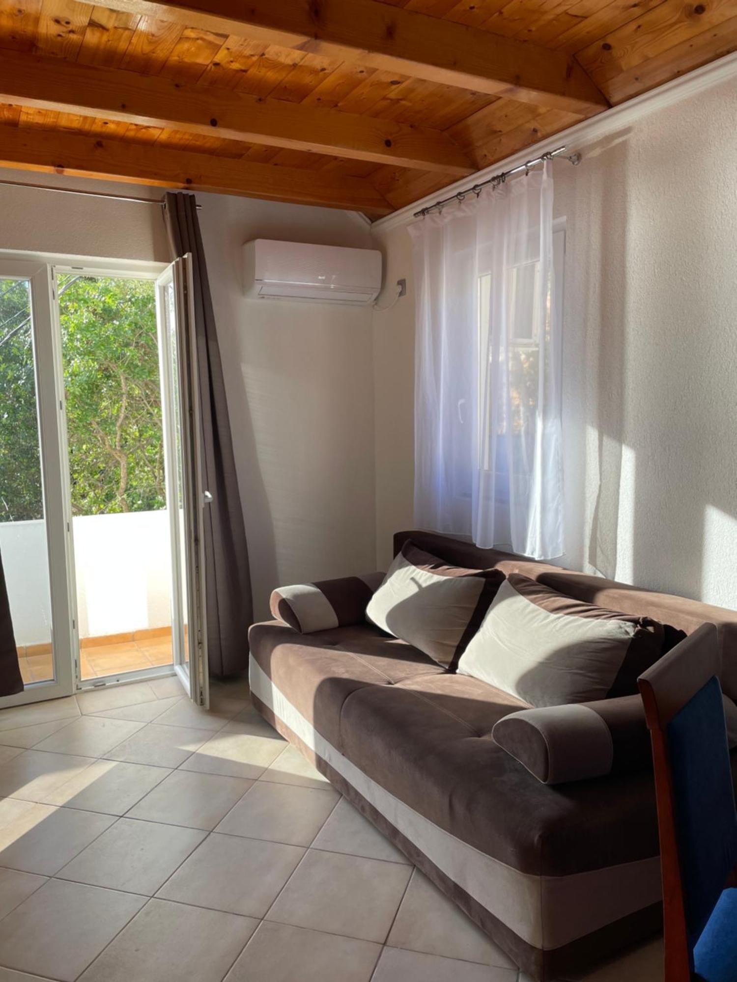 Apartments Vesna Tivat Ngoại thất bức ảnh